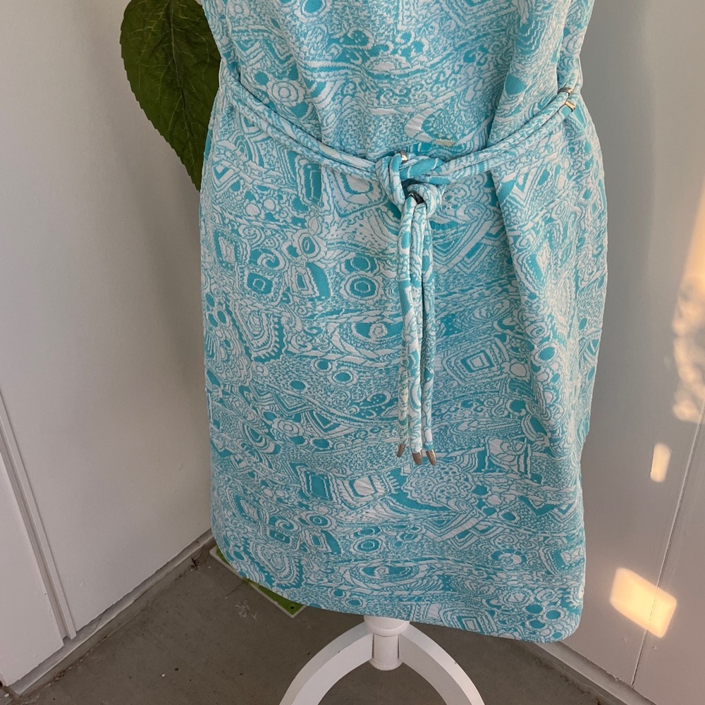 Vintage 60s 70s Bright Sky Blue & White Swirly Knee Length Sleeveless Day Dress - Picture 3 of 11